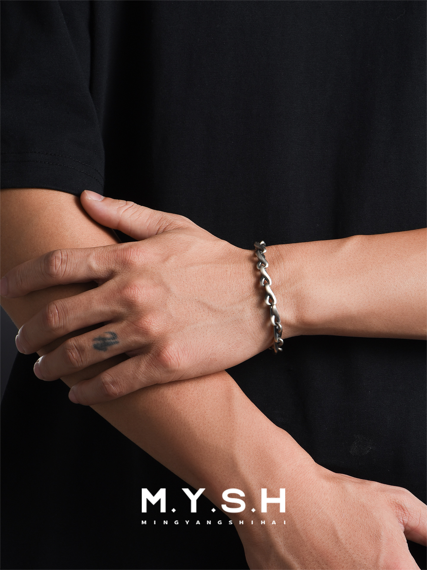 S925 Silver Oxidized Möbius Twist Bracelet