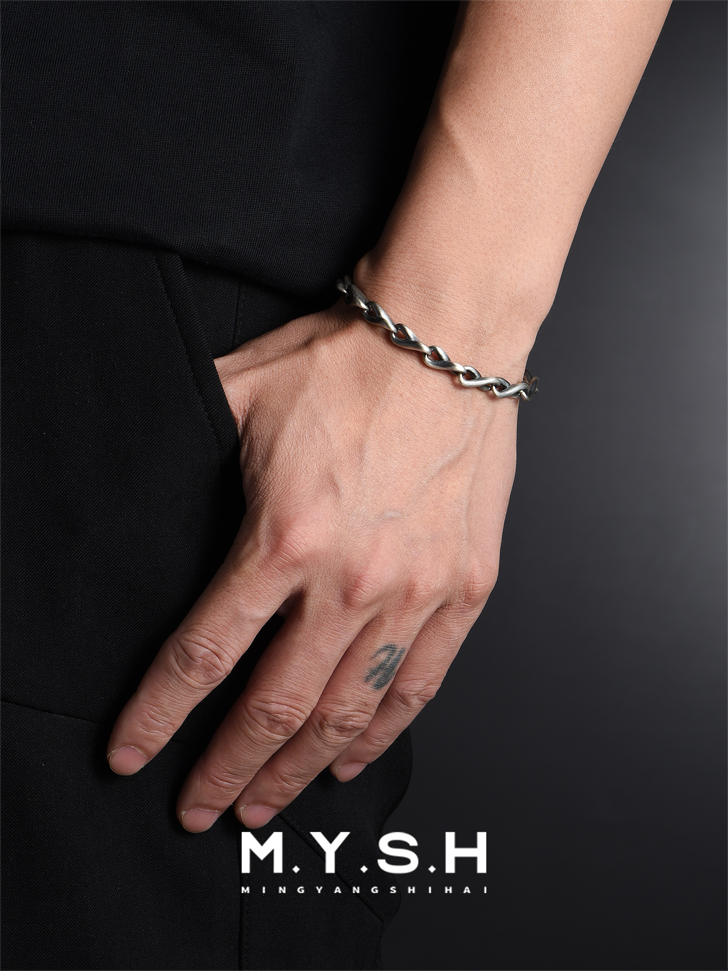 S925 Silver Oxidized Möbius Twist Bracelet