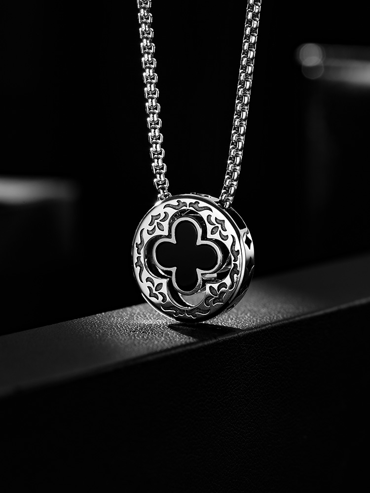 S925 Silver Natural Black Agate Four-Leaf Clover Pendant Necklace