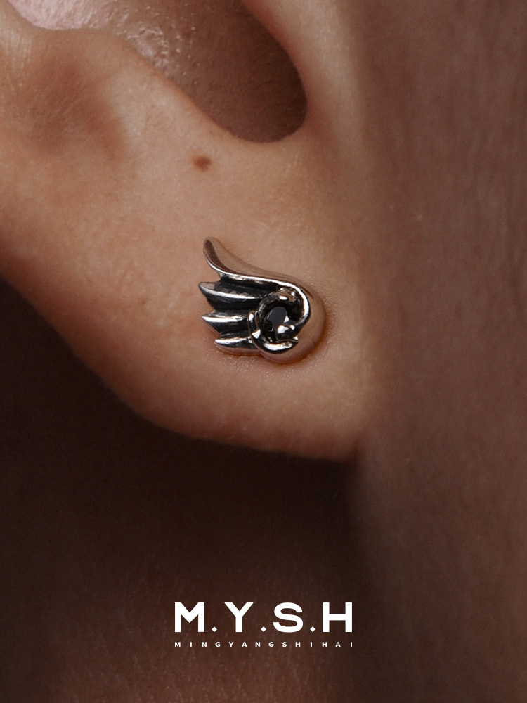 S925 Silver Black Heart Angel Wing Stud Earring