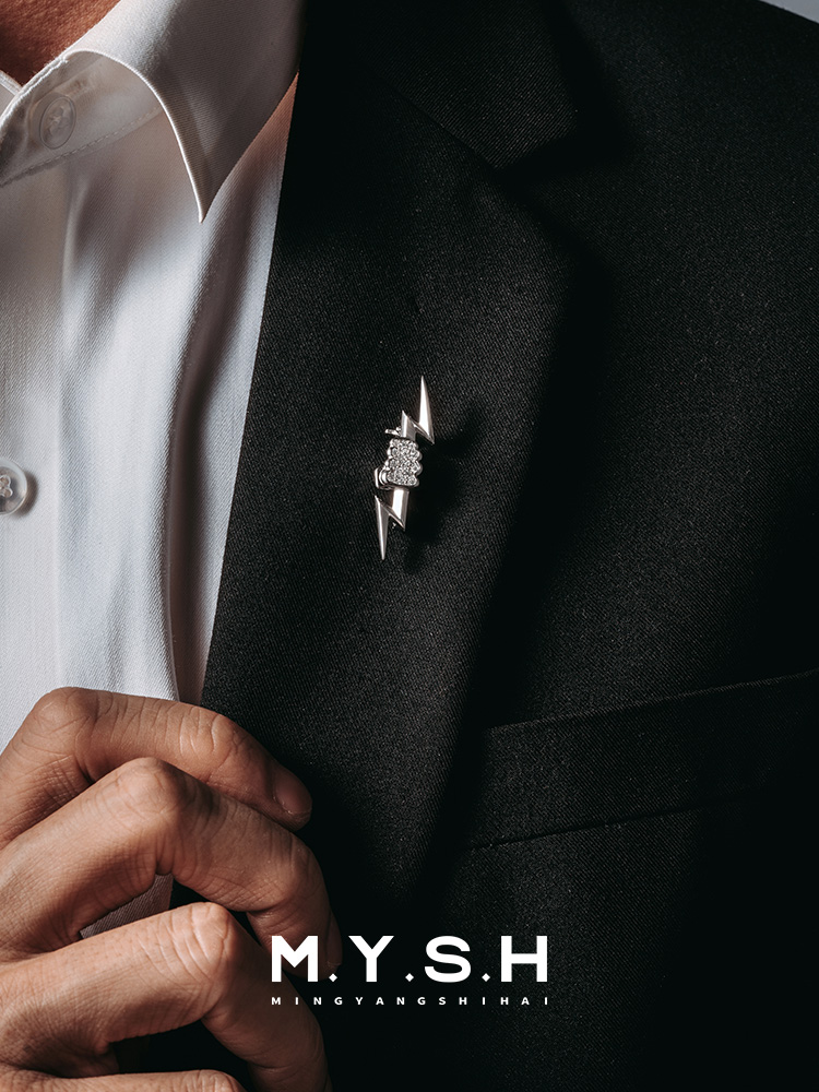 Lightning Thorn Brooch