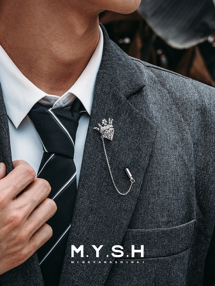 S925 Silver Crowned Diamond Lapel Pin