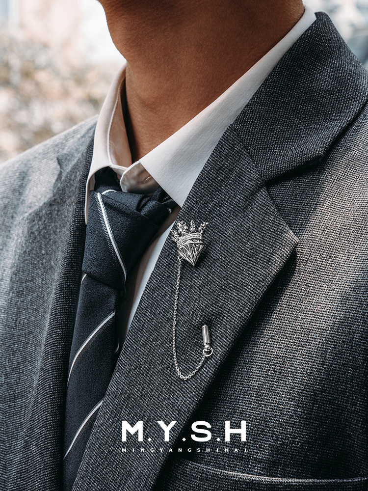 S925 Silver Crowned Diamond Lapel Pin