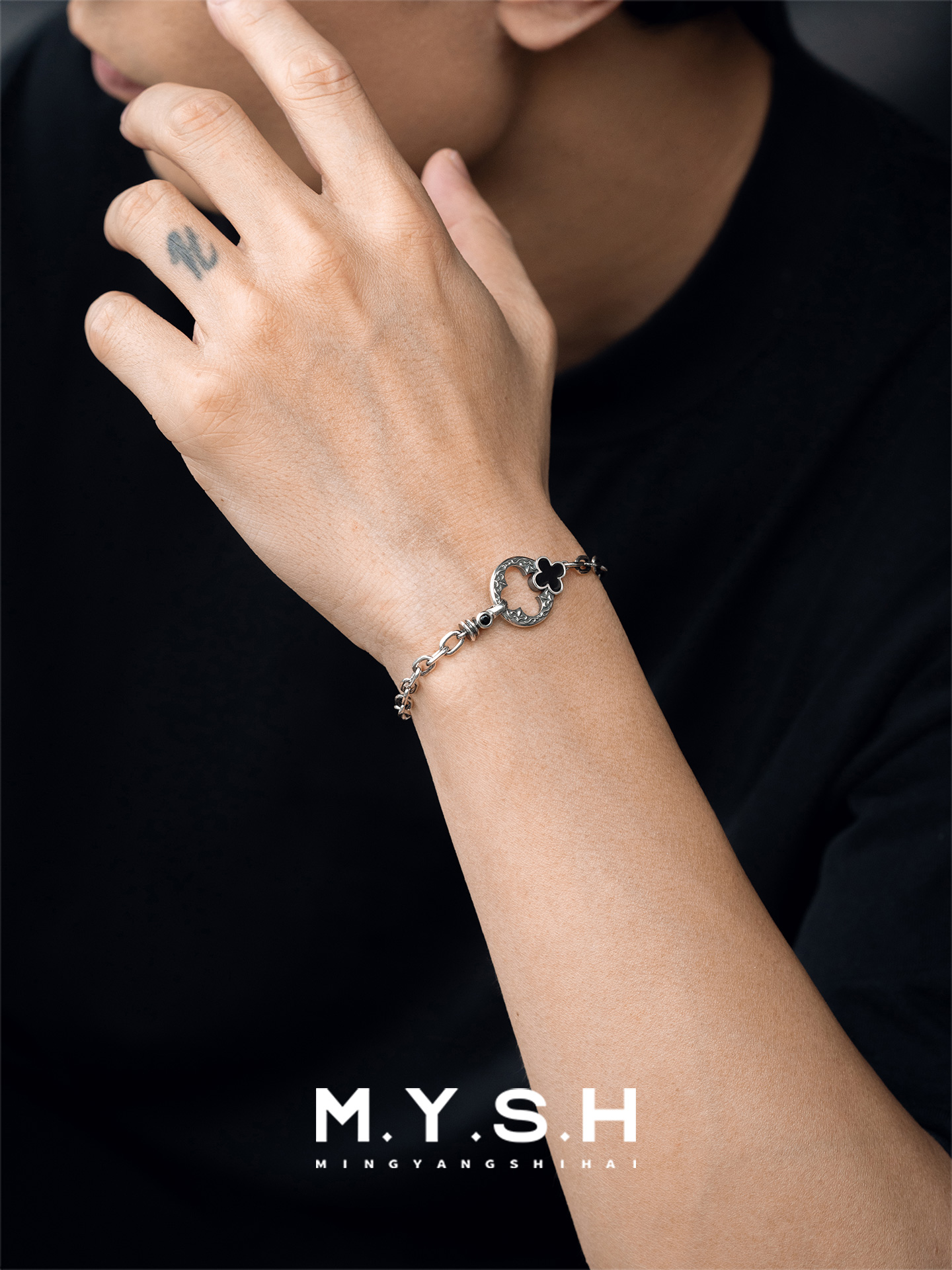 S925 Silver Four-Leaf Clover Circle Bracelet for Men