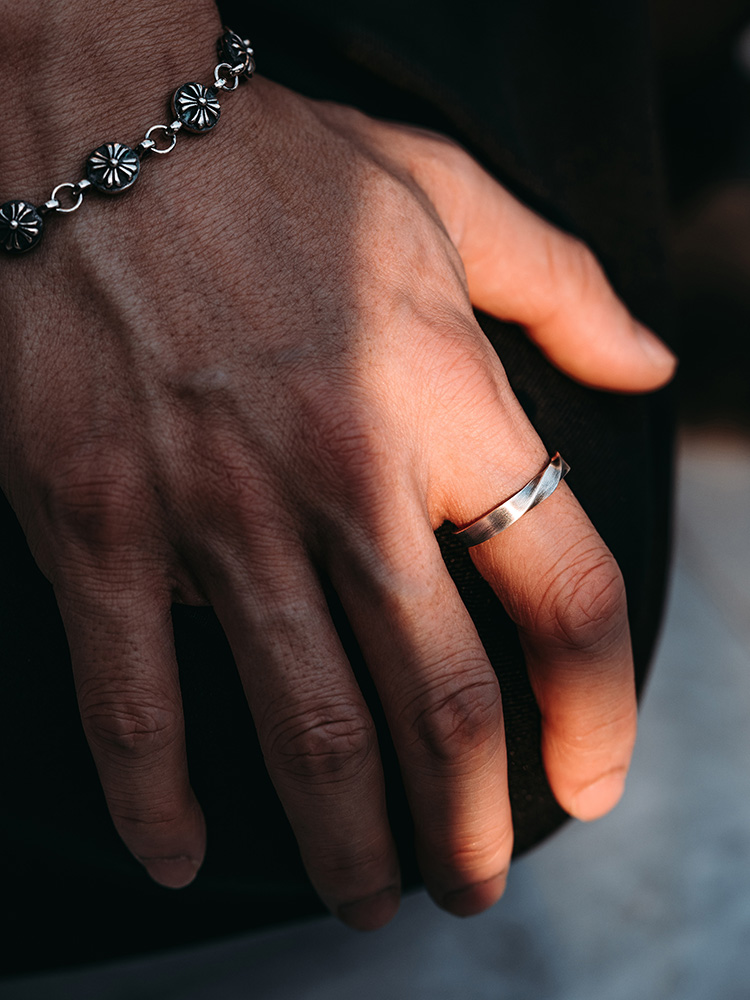 Sterling Silver Möbius Twist Ring