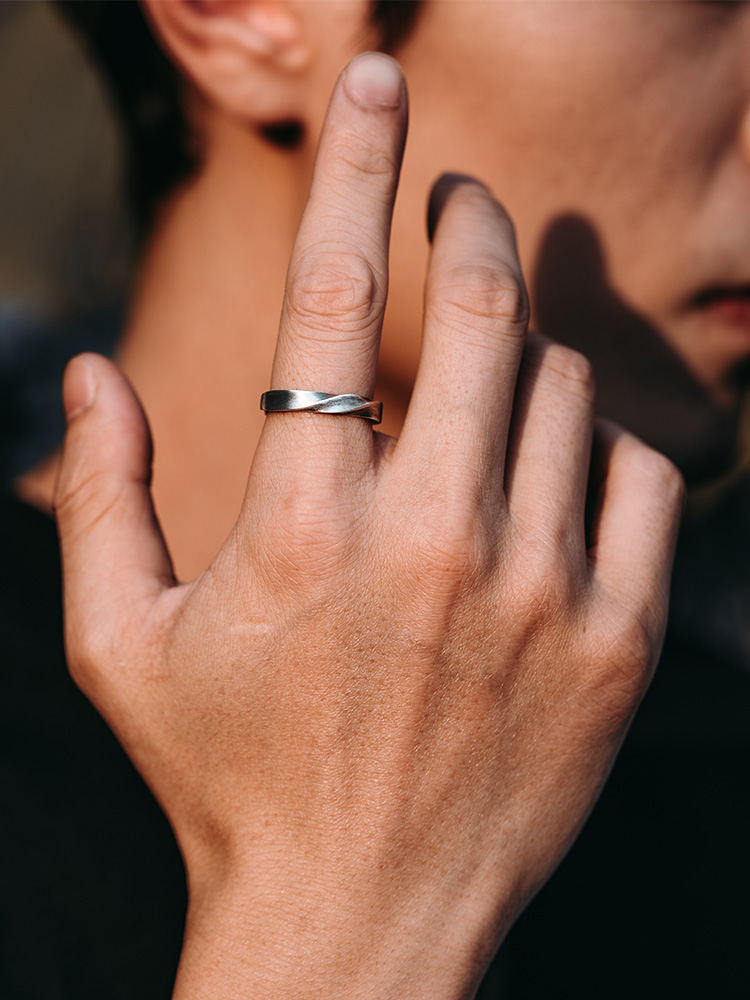 Sterling Silver Möbius Twist Ring