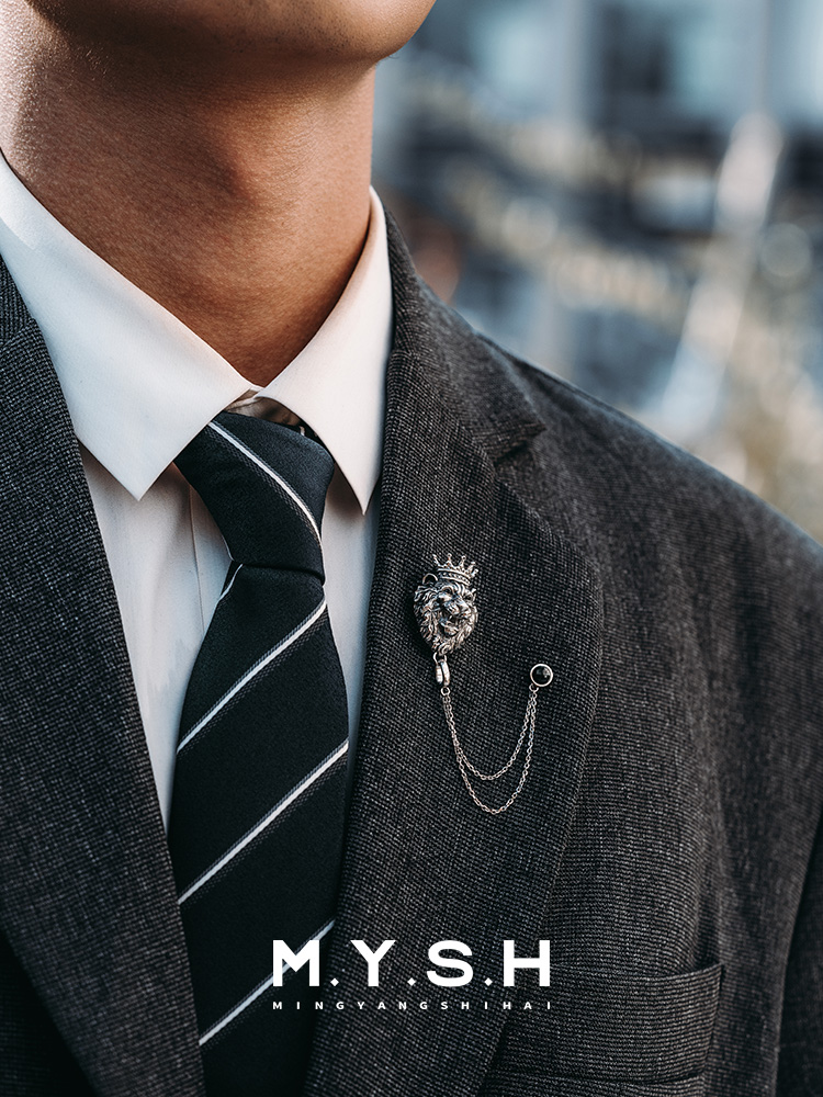 S925 Silver 3D Crowned Lion Lapel Pin (Double Wear)