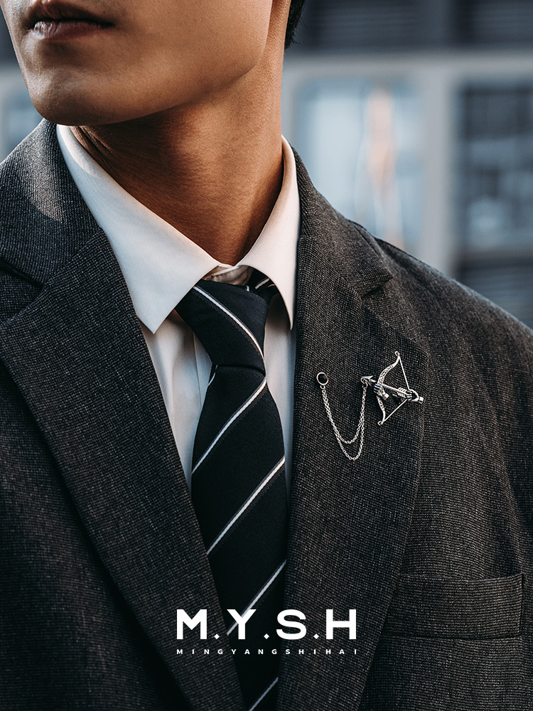 S925 Silver Ornate Bow & Arrow Lapel Pin