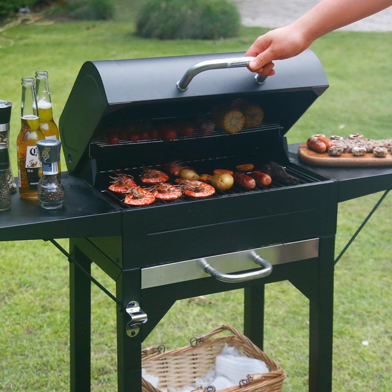 Parrilla de carbón con dos mesas laterales, área de cocción de 332 pulgadas cuadradas; ahumador y barbacoa para exteriores, ideal para camping, patios, jardines, fiestas y picnics (Negro).