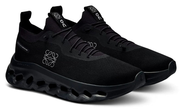 Collab' x Cloudtilt 'Black'