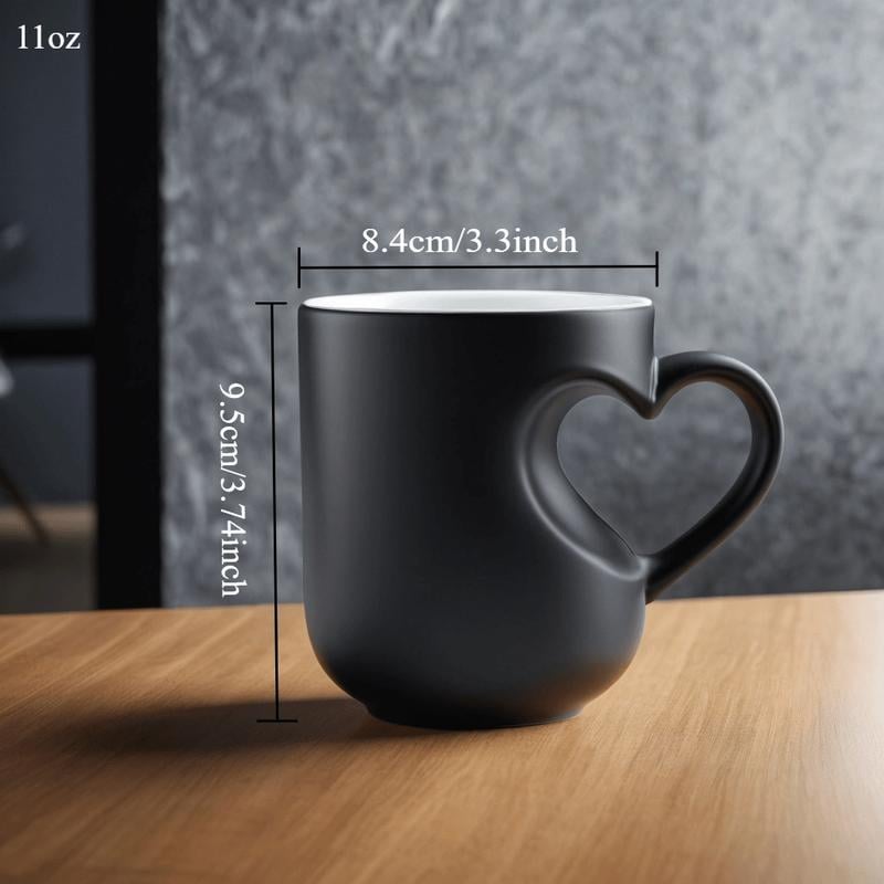 1pc Heart-Shaped Color Changing Ceramic Mug - Hot/Cold Thermochromic Design, Red Heart Pattern, Reusable Coffee Cup for Valentine'S Day, Christmas, Birthdays - Perfect Gift for Holidays & Special Occasions, Coffee Bar Accessories, Festive Drinkware, Roman