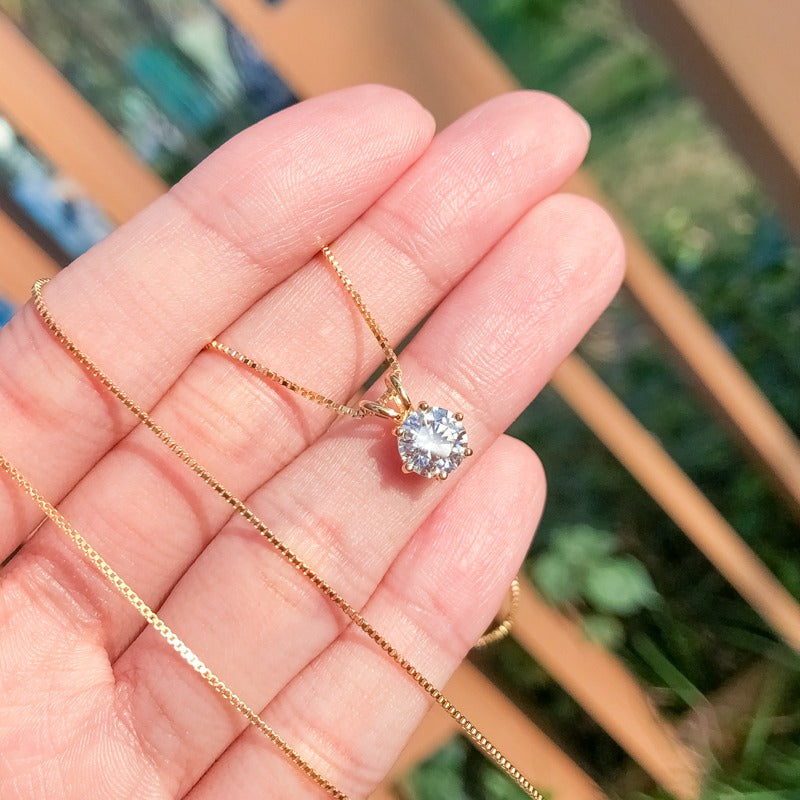 Luxury Solitaire Moissanite Necklace (FREE Earrings included)