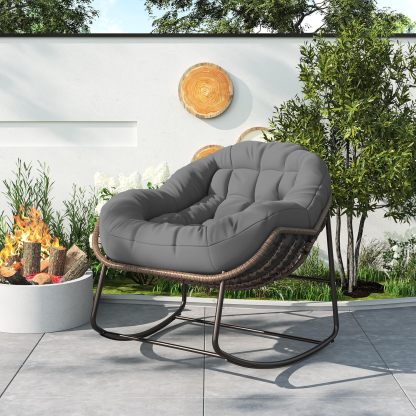 Chaise à bascule surdimensionnée en rotin gris avec coussin épais, cadre en métal, 105 x 90 x 80 cm, charge max 250 lb-Luxemybase