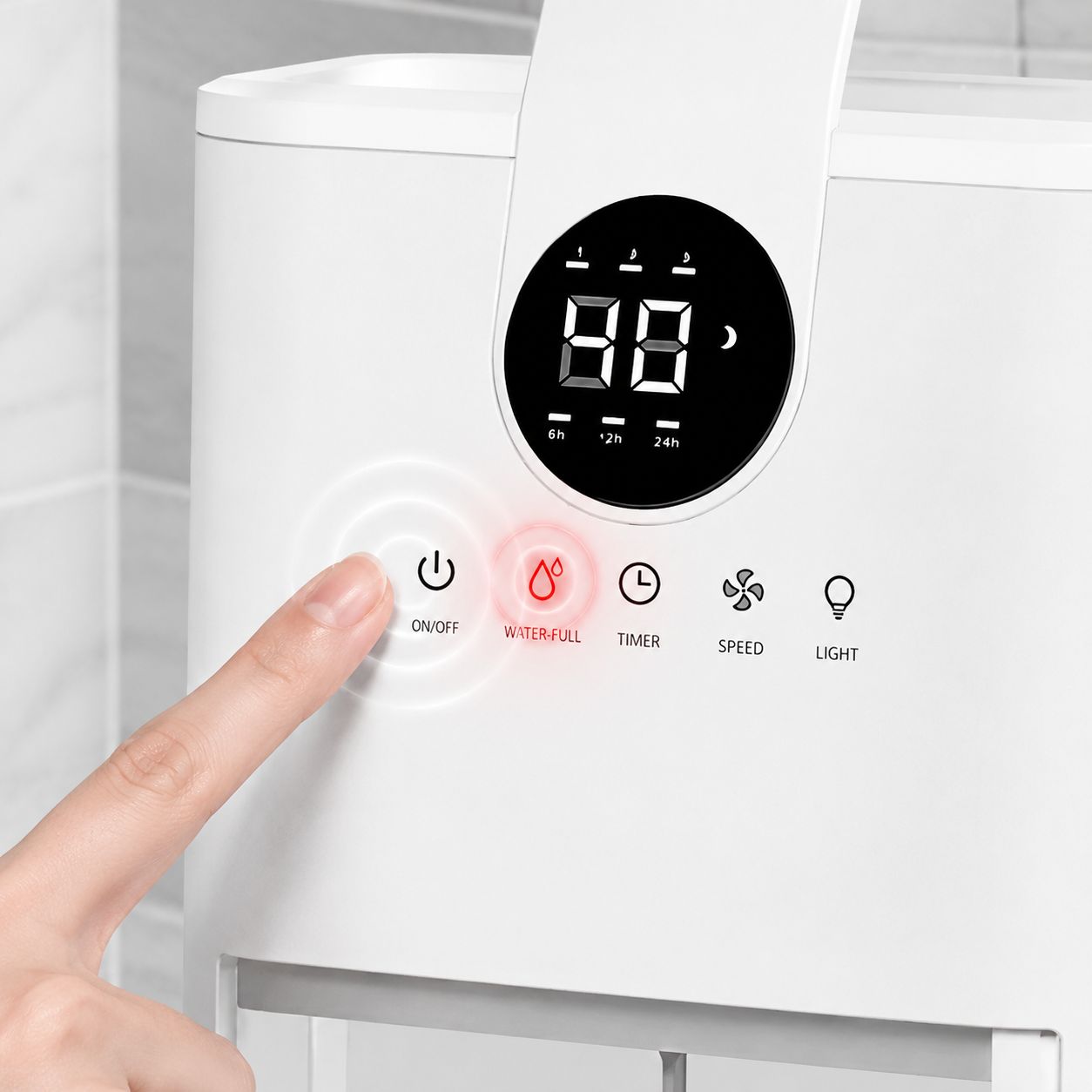 Easy-to-use small dehumidifier with water tank