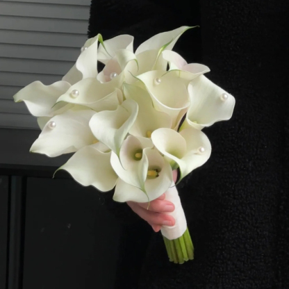 Calla Lily izzók – A varázslatos virág, amely sosem csalódik-Clara Rosan