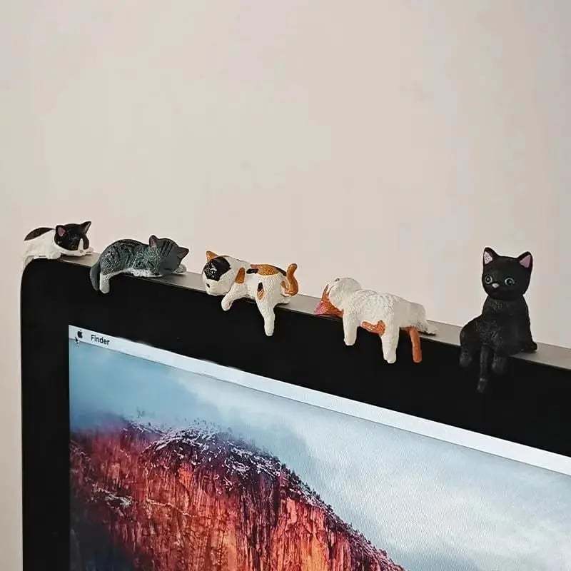 Mini Cat Desk Figurines – Set of 5 Cute Cartoon Kitty Companions