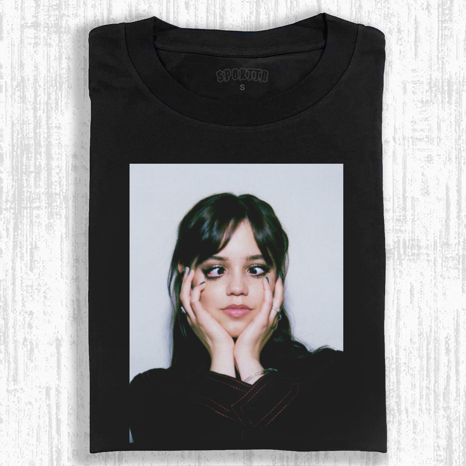 WEDNESDAY S2 ADDAMS THEMED T-SHIRT-LASPORTN