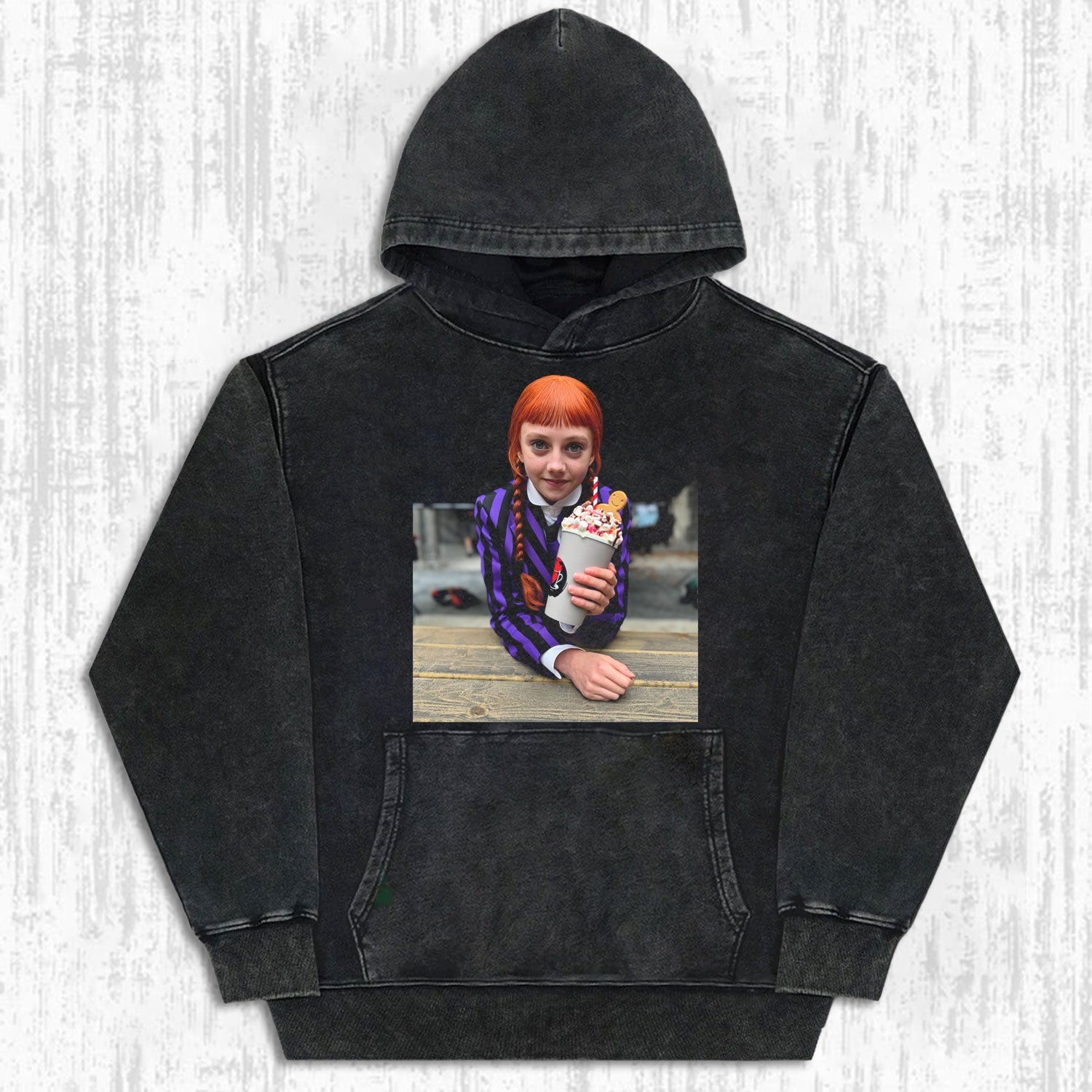 AGNES DEMILLE WEDNESDAY S2 THEMED T-SHIRT-LASPORTN