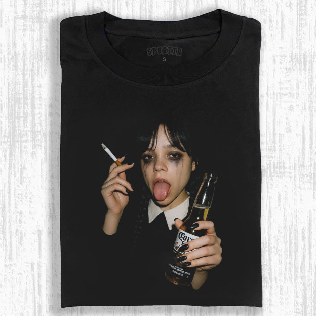 WEDNESDAY S2 ADDAMS THEMED T-SHIRT-LASPORTN