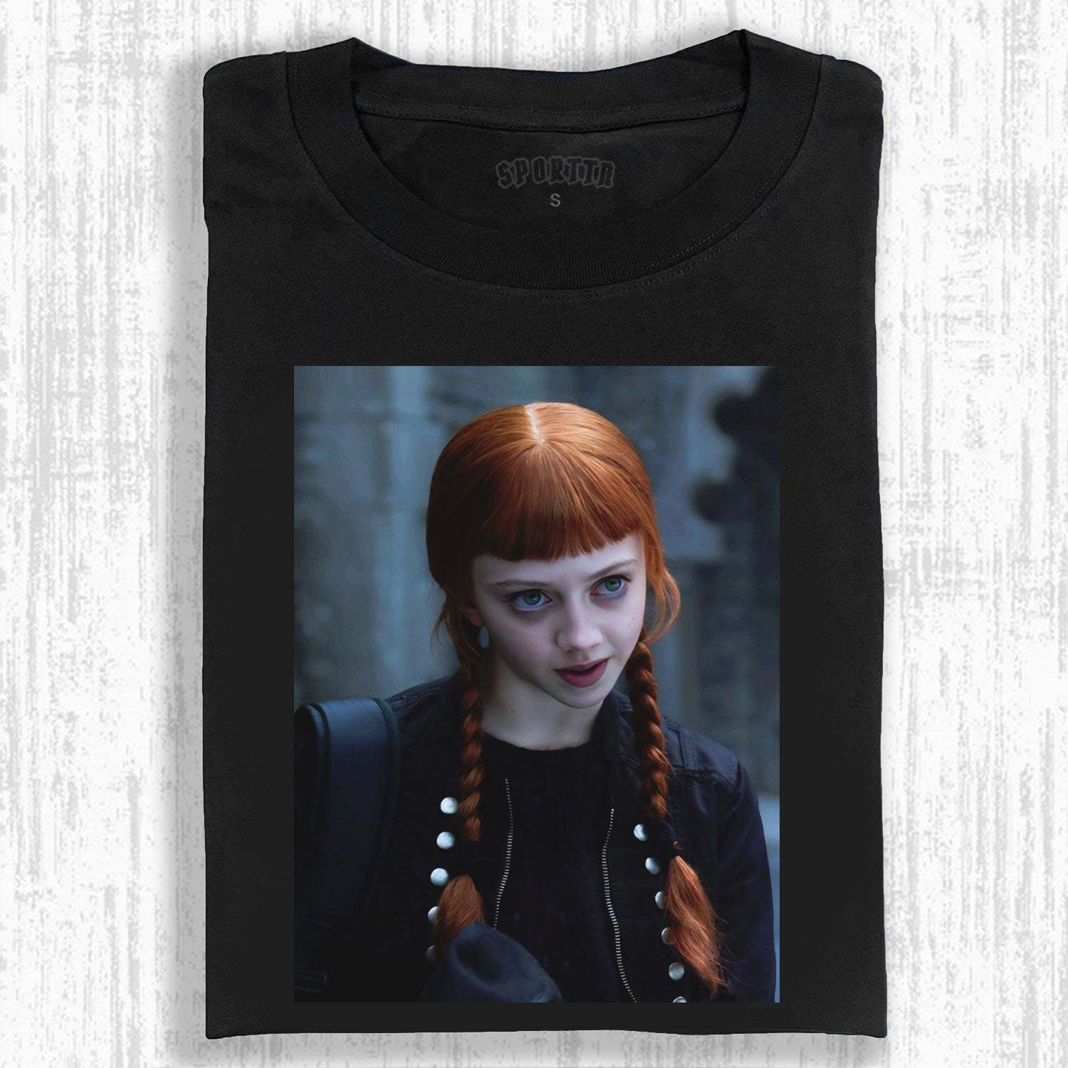 AGNES DEMILLE WEDNESDAY S2 THEMED T-SHIRT-LASPORTN