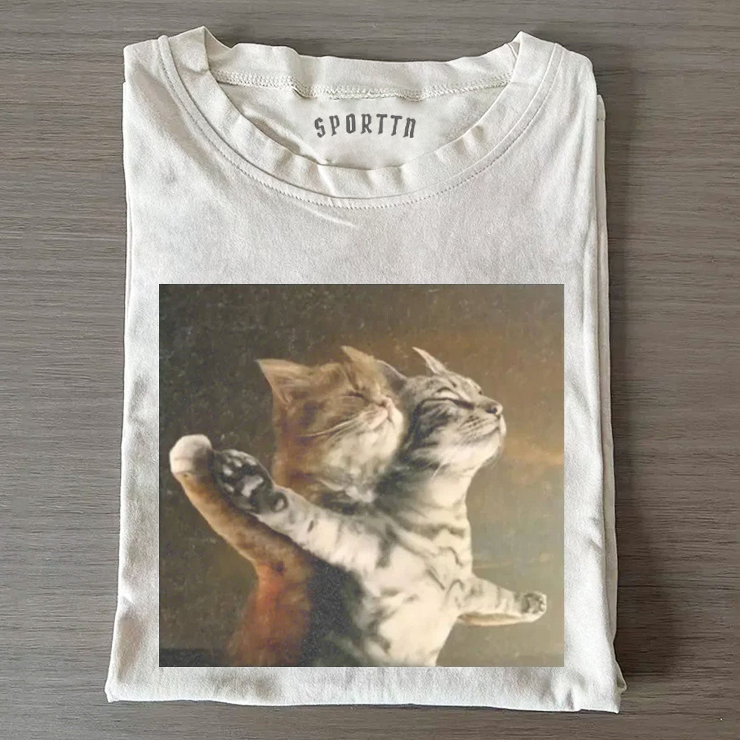 TITANIC CLASSIC BOW EMBRACE THEMED CAT T-SHIRT-LASPORTN