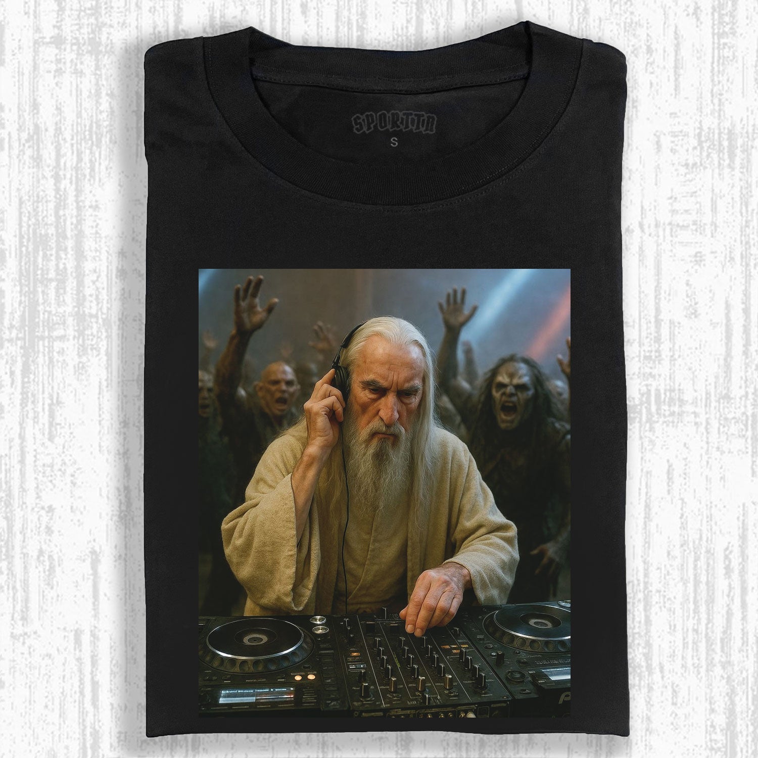 THE LORD OF THE RINGS GANDALF'S EDM DJ PARTY MOMENT TEE -LASPORTN