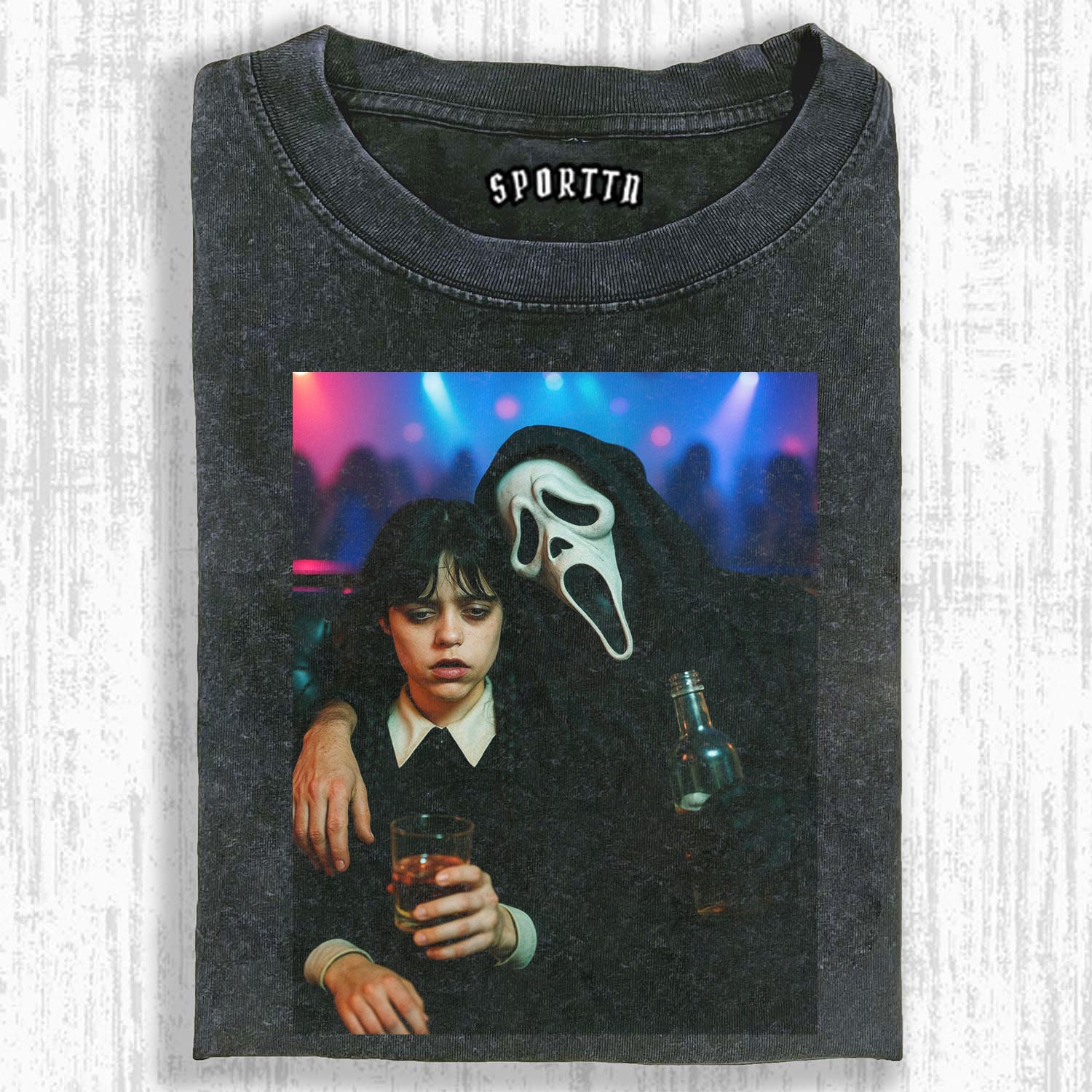 WEDNESDAY AND SCREAM CHARACTERS RETRO - STYLE T-SHIRT-LASPORTN