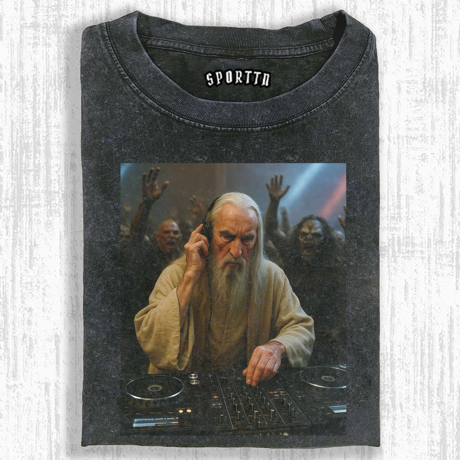 THE LORD OF THE RINGS GANDALF'S EDM DJ PARTY MOMENT TEE -LASPORTN