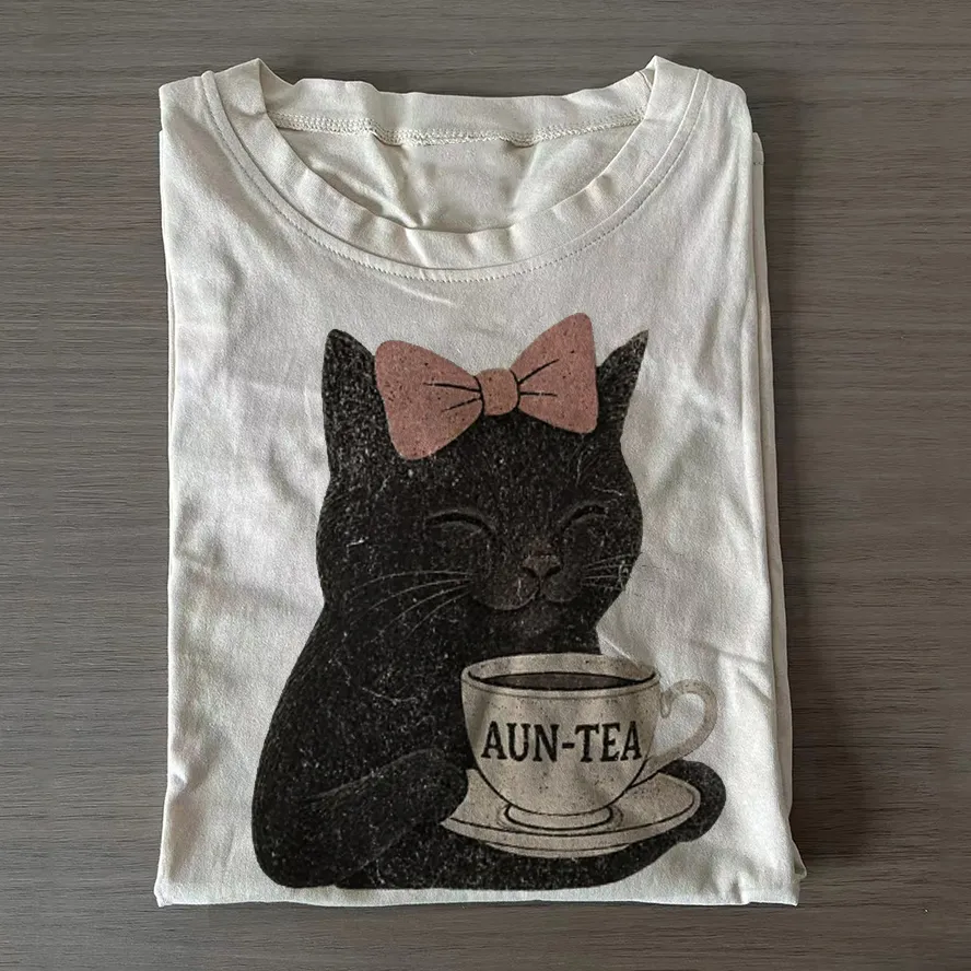 Cute Retro Cat Auntie T-shirt