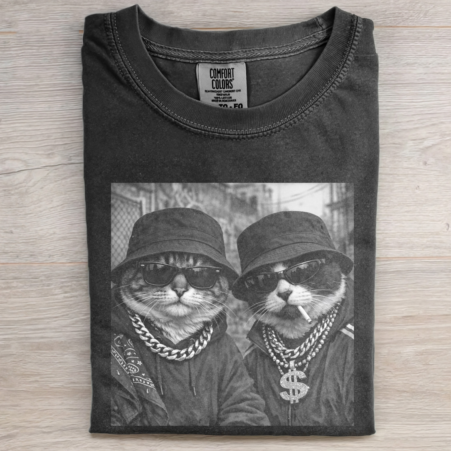 SMOKING CAT FUNNY MEME T-SHIRT