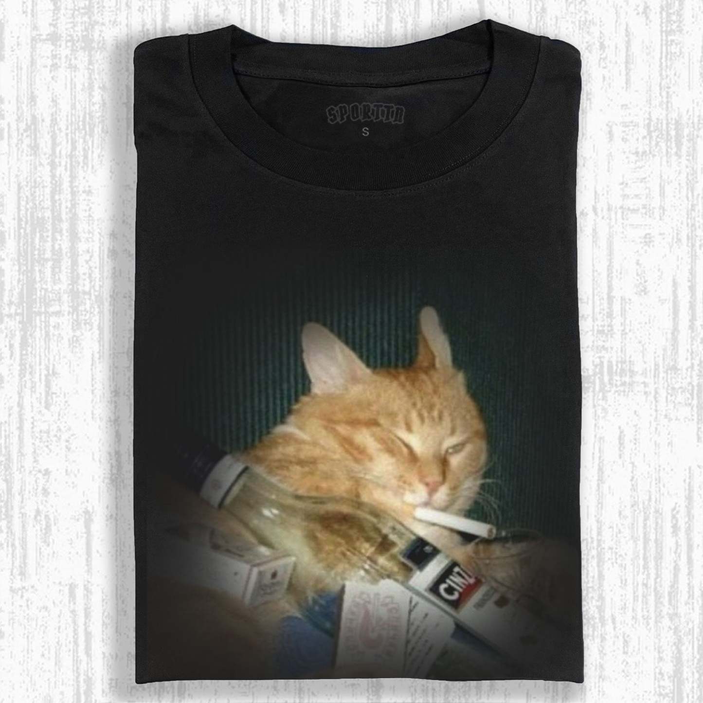 THE COOL CAT'S UNRULY MOMENT STYLISH T-SHIRT-LASPORTN