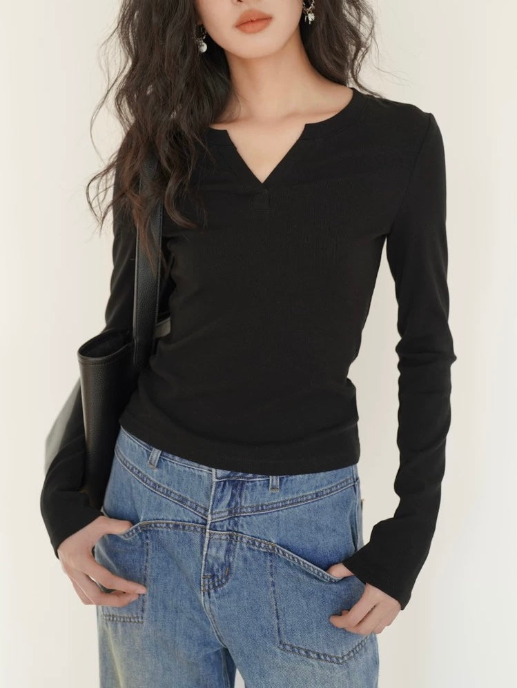 V Neck Knitted Bottoming Shirt