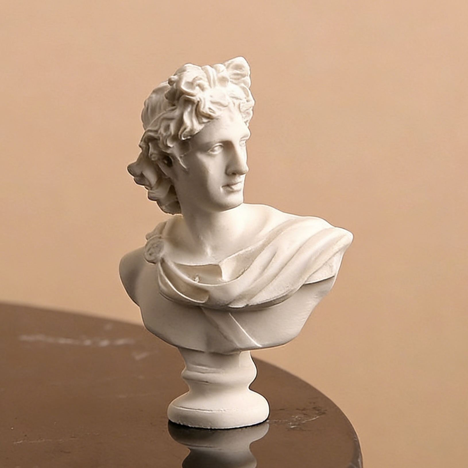 White Mini Decorative Figurine Small Home Decor E 3x3x7 cm - MuseumofUsFrame