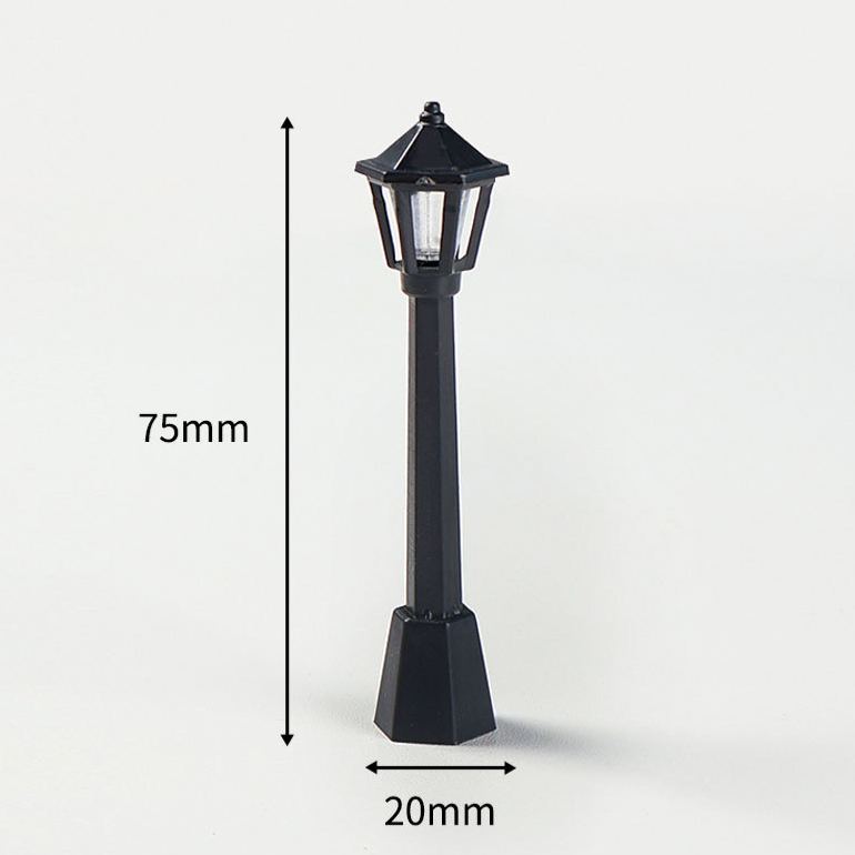 Mini Black Street Lamp Decorative Figurine Faux Streetlight Mini Decor 2*2*7.5 cm - MuseumofUsFrame
