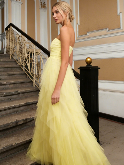 Cute Strapless Sweetheart Neck Ruched Tulle Ball Prom Gown
