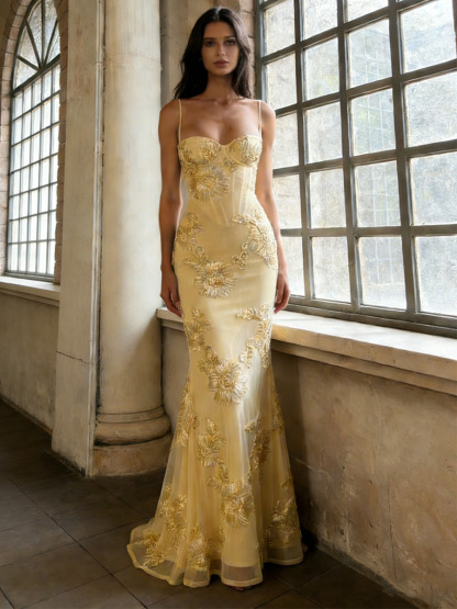 Mermaid Sweetheart Neck Tulle Floor-Length Dress with 3D Gold Floral Appliqué & Spaghetti Straps for Prom & Gala Events