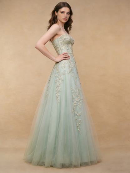 A-Line Strapless Tulle Floor-Length Dress with Floral Lace Appliques for Prom & Gala Events