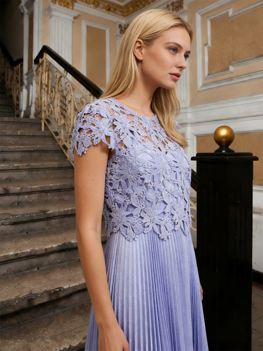 Elegant Crew Neck Lace Applique Pleated Chiffon Midi Formal Mother of the Bride Dress