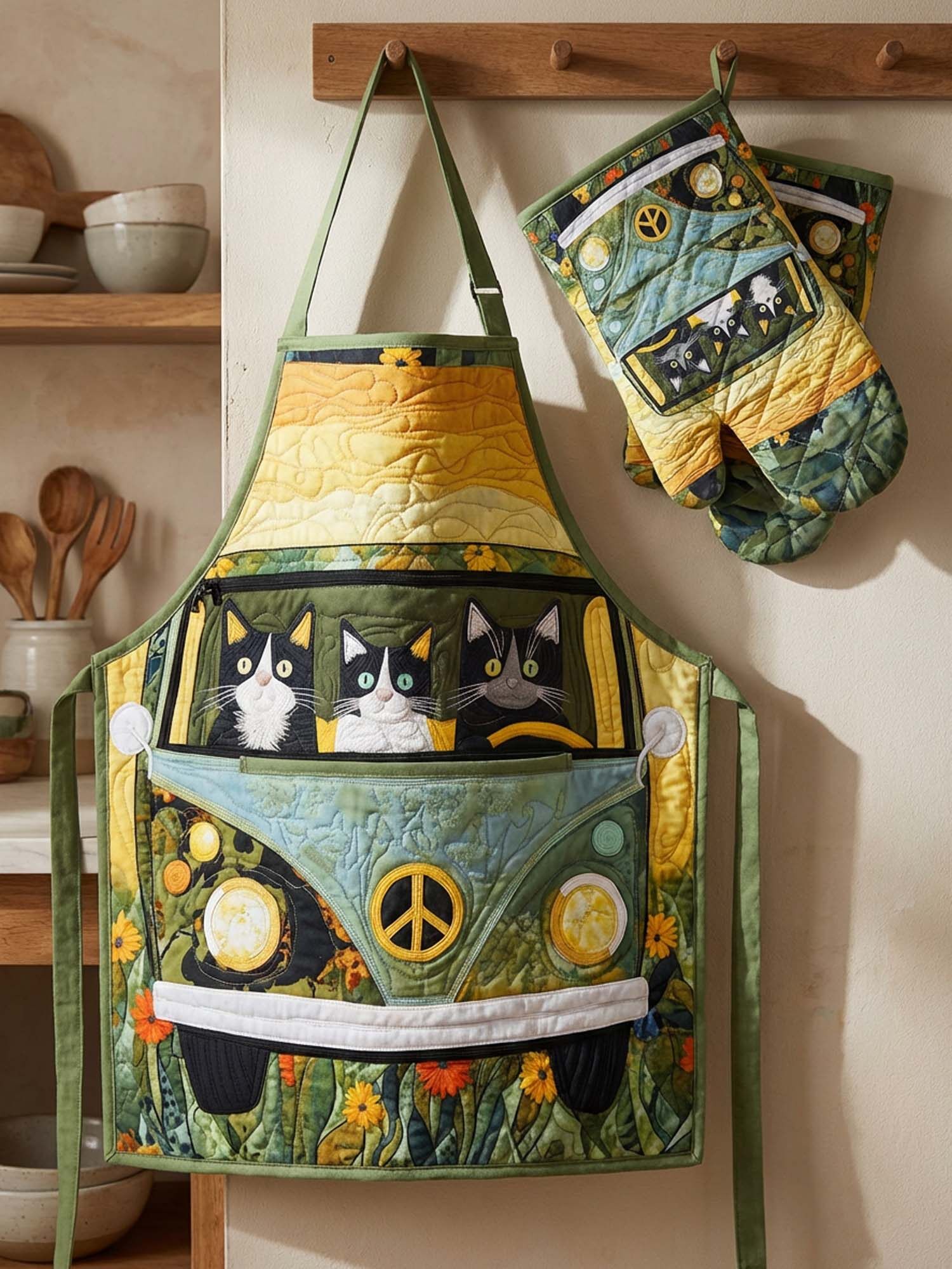 Hippie Van Cat Quilted Apron Set (2-Piece) – Padded Apron + Heat-Resistant Oven Mitts