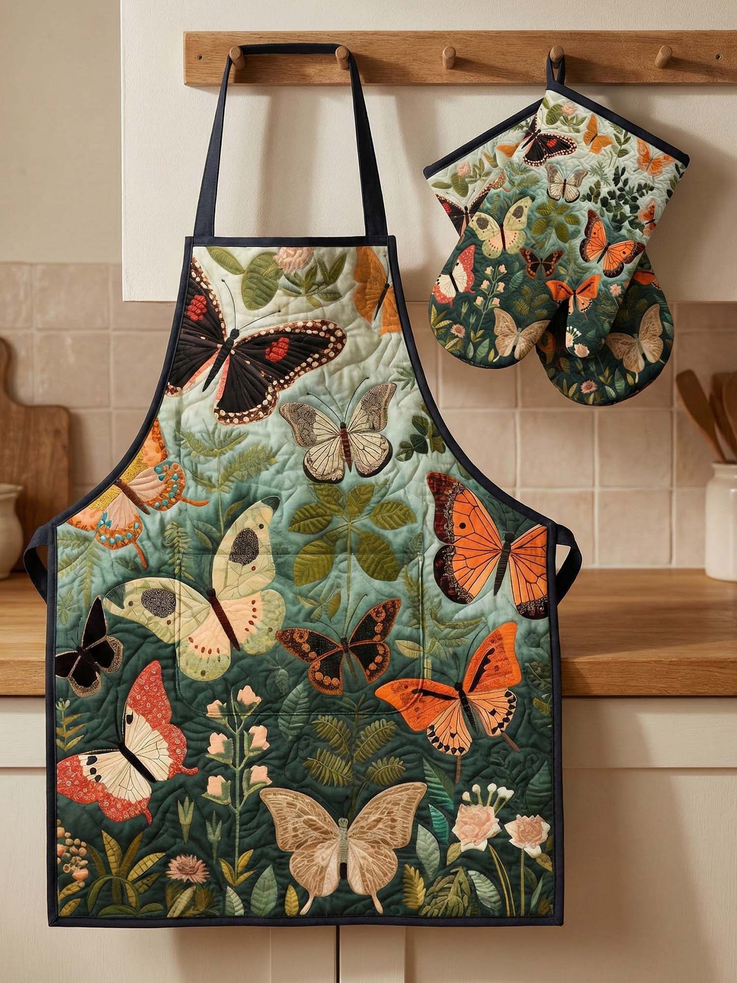 Butterflies are flying Quilted Apron Set (2-Piece) – Padded Apron + Heat-Resistant Oven Mitts
