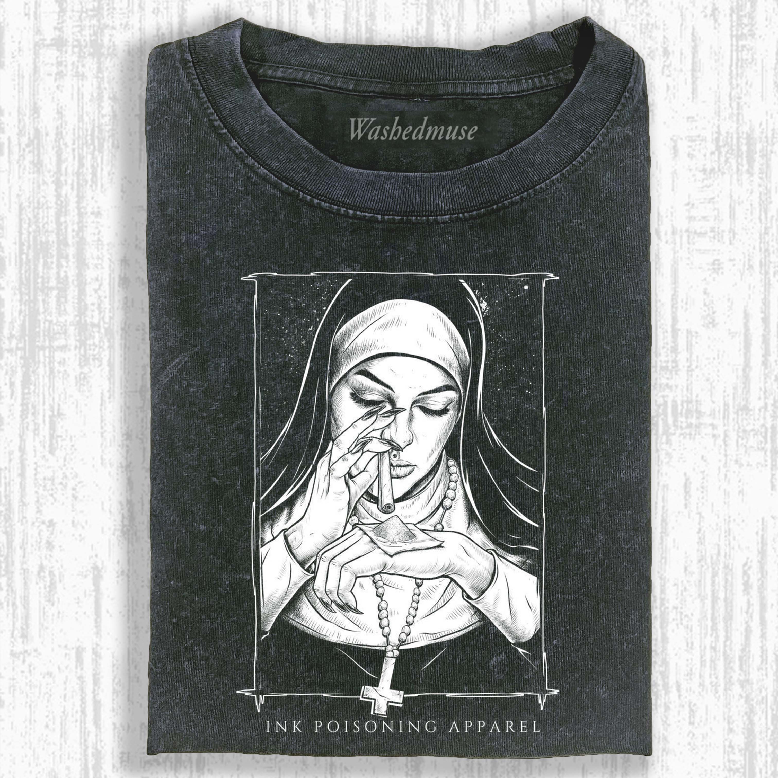 NUNS T-SHIRT