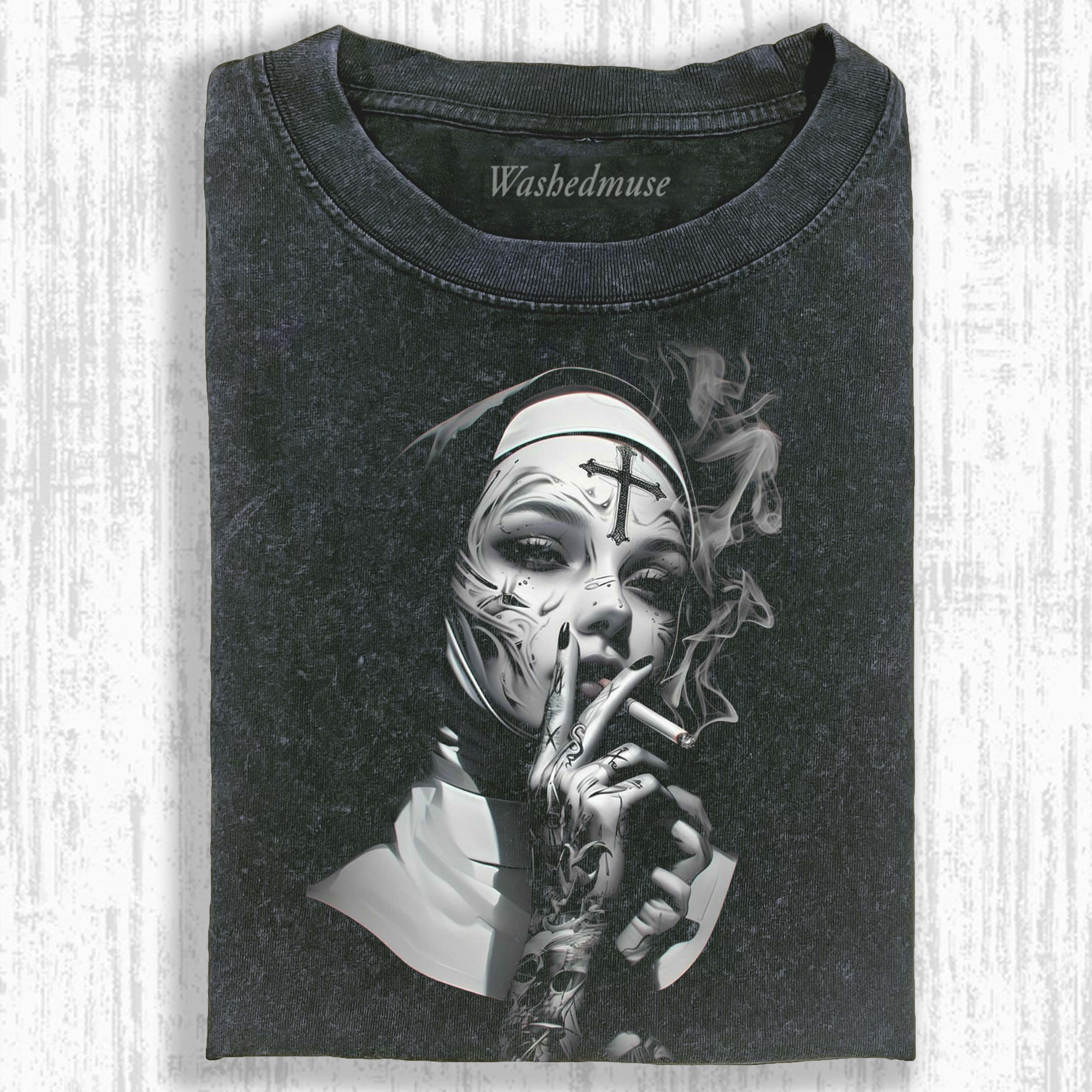 NUNS T-SHIRT