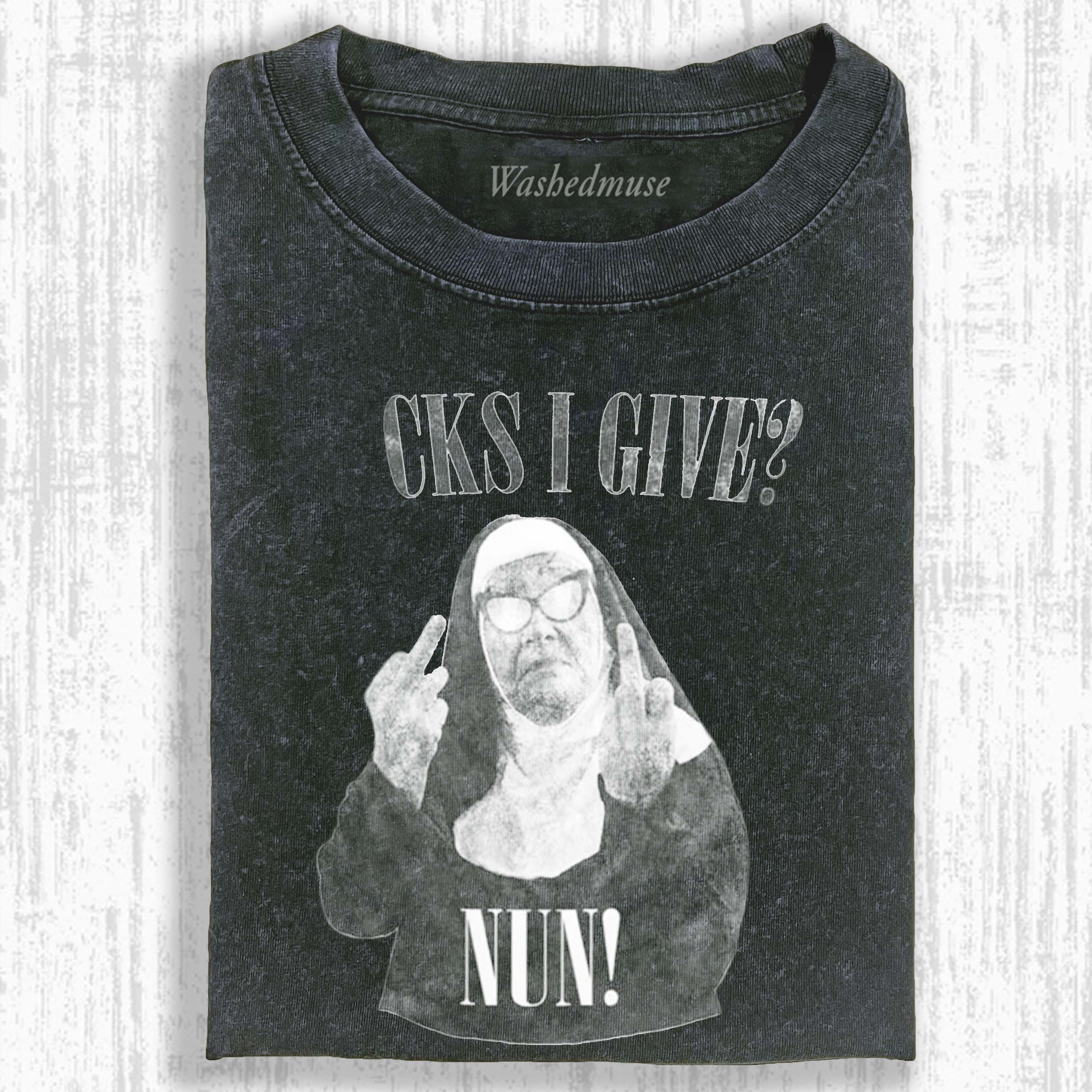NUNS T-SHIRT