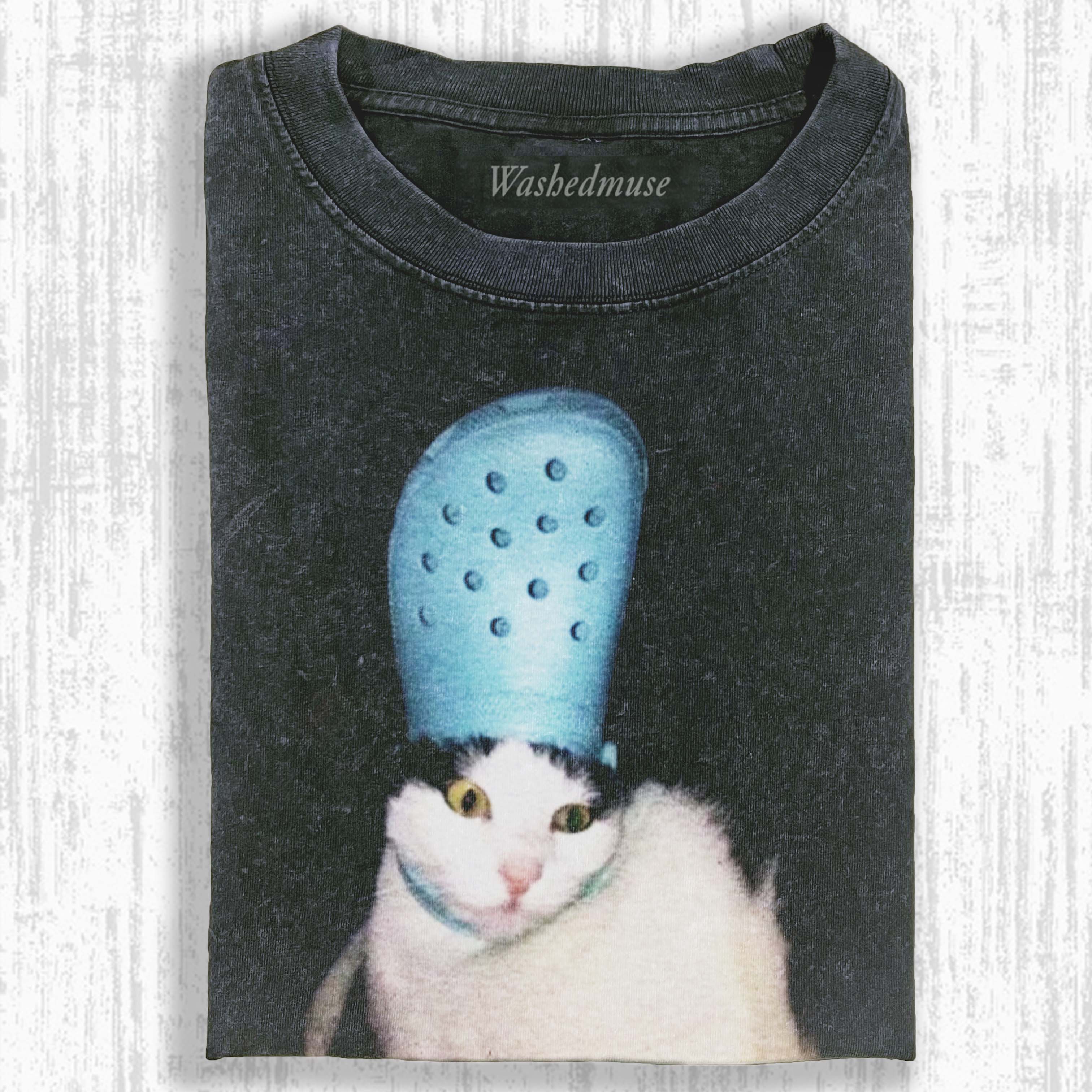 WACKY CAT  T-SHIRT