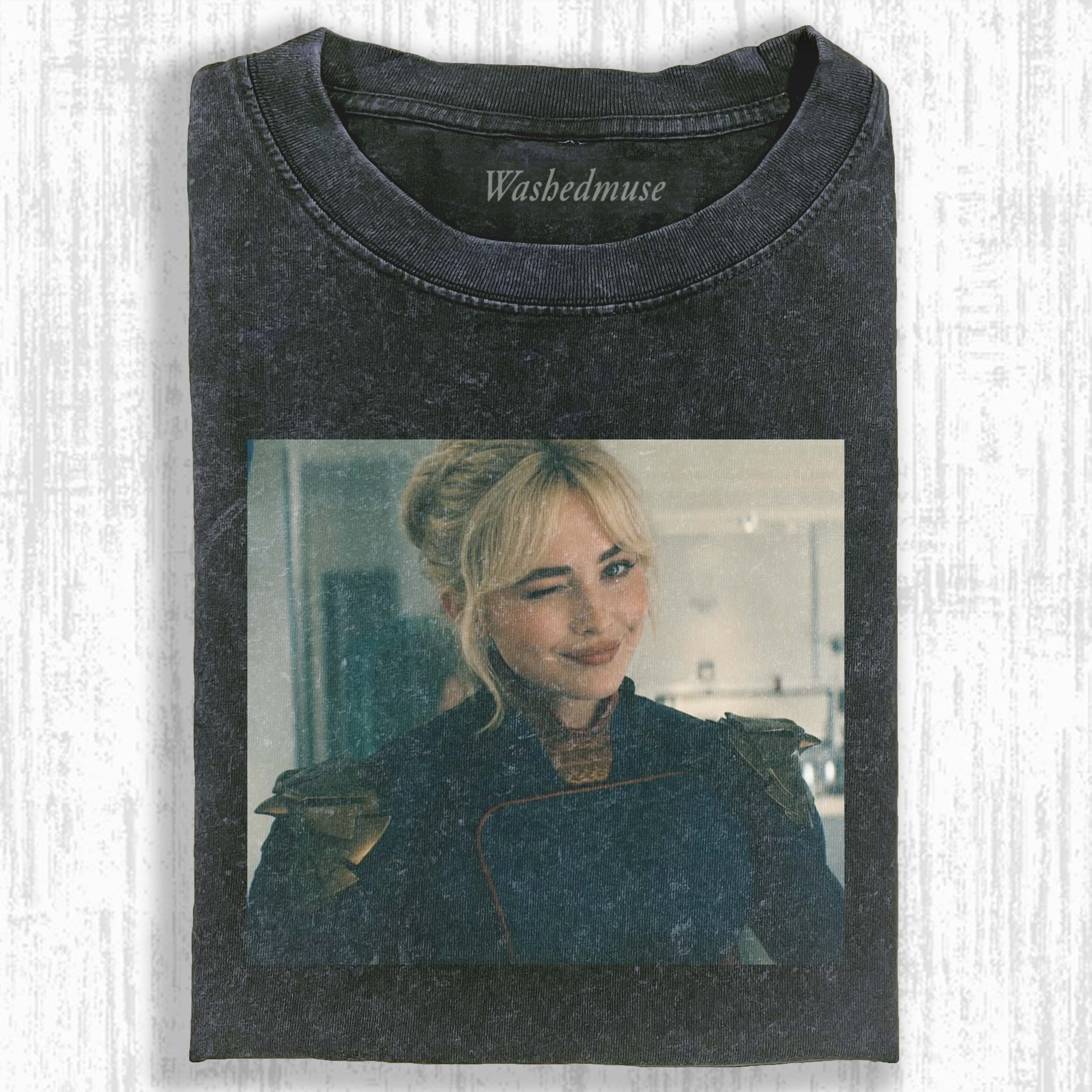 BLONDE HEROINE SMILE T-SHIRT