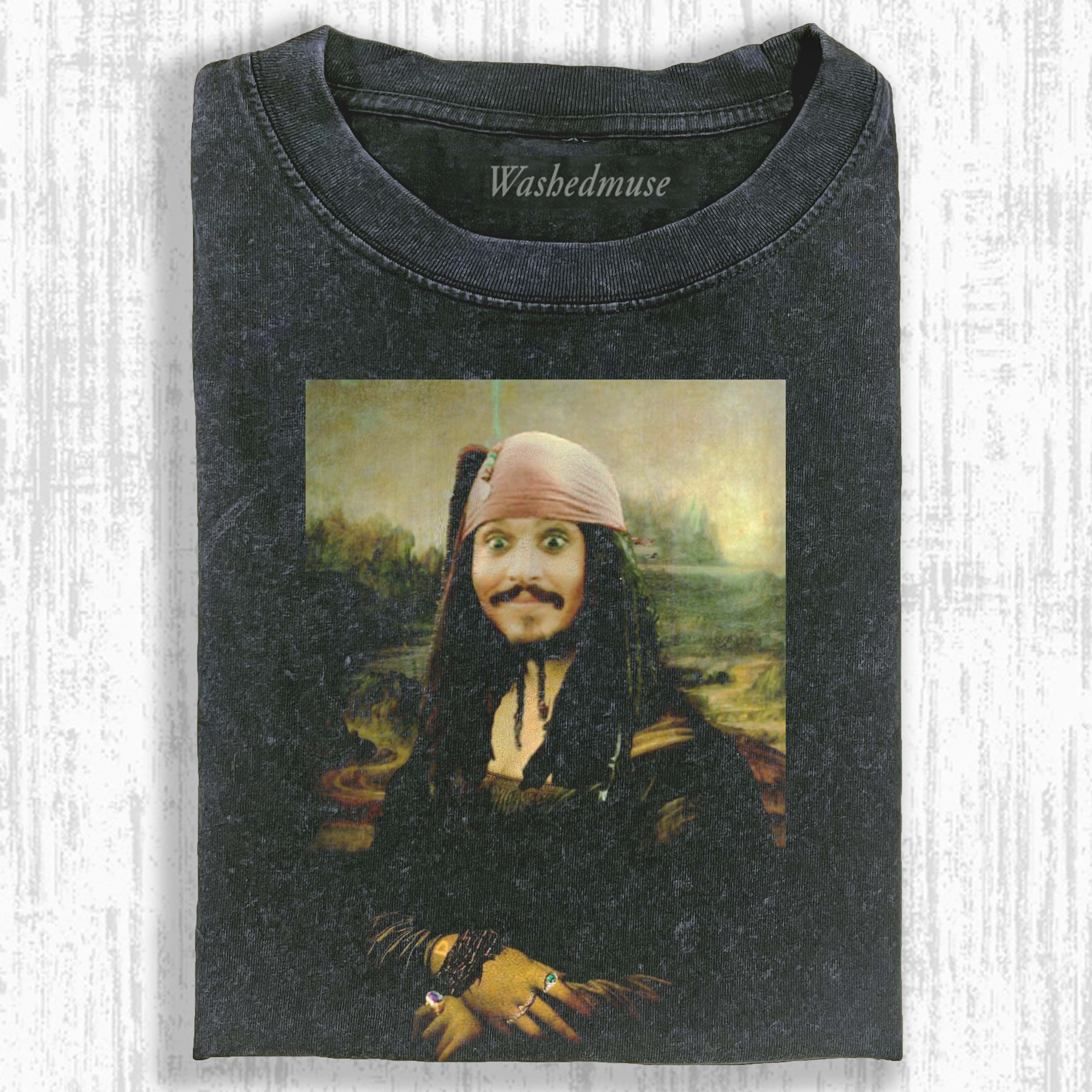 PIRATES OF THE CARIBBEAN & MONA LISA  T-SHIRT