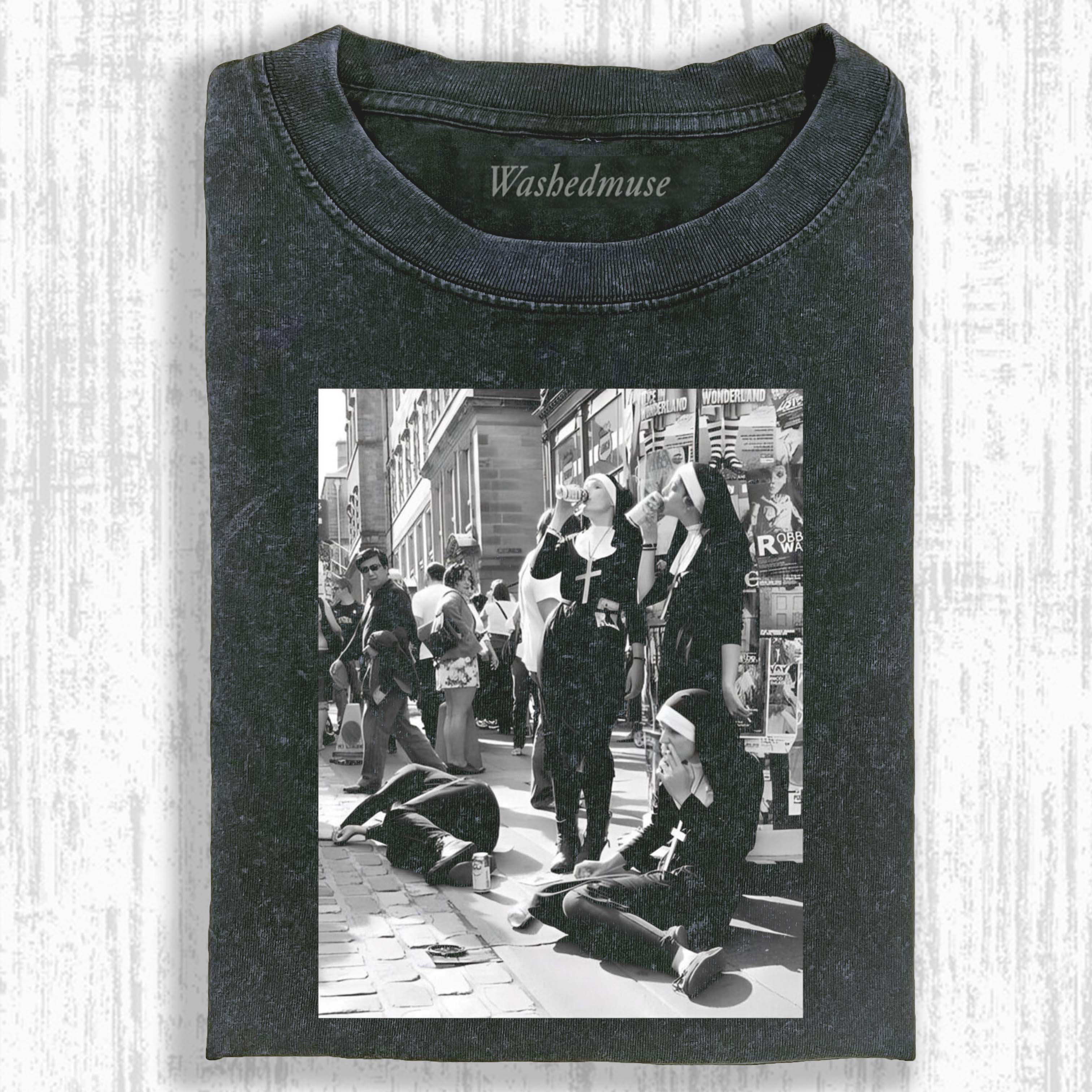 NUNS T-SHIRT