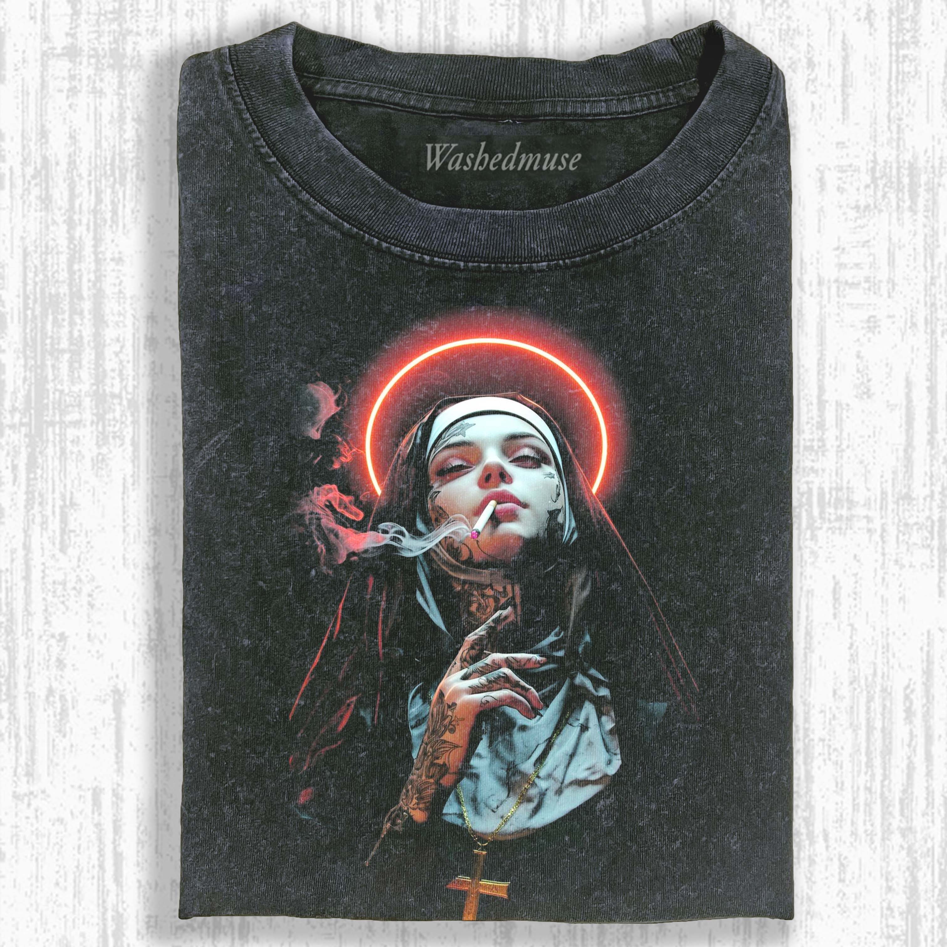 NUNS T-SHIRT
