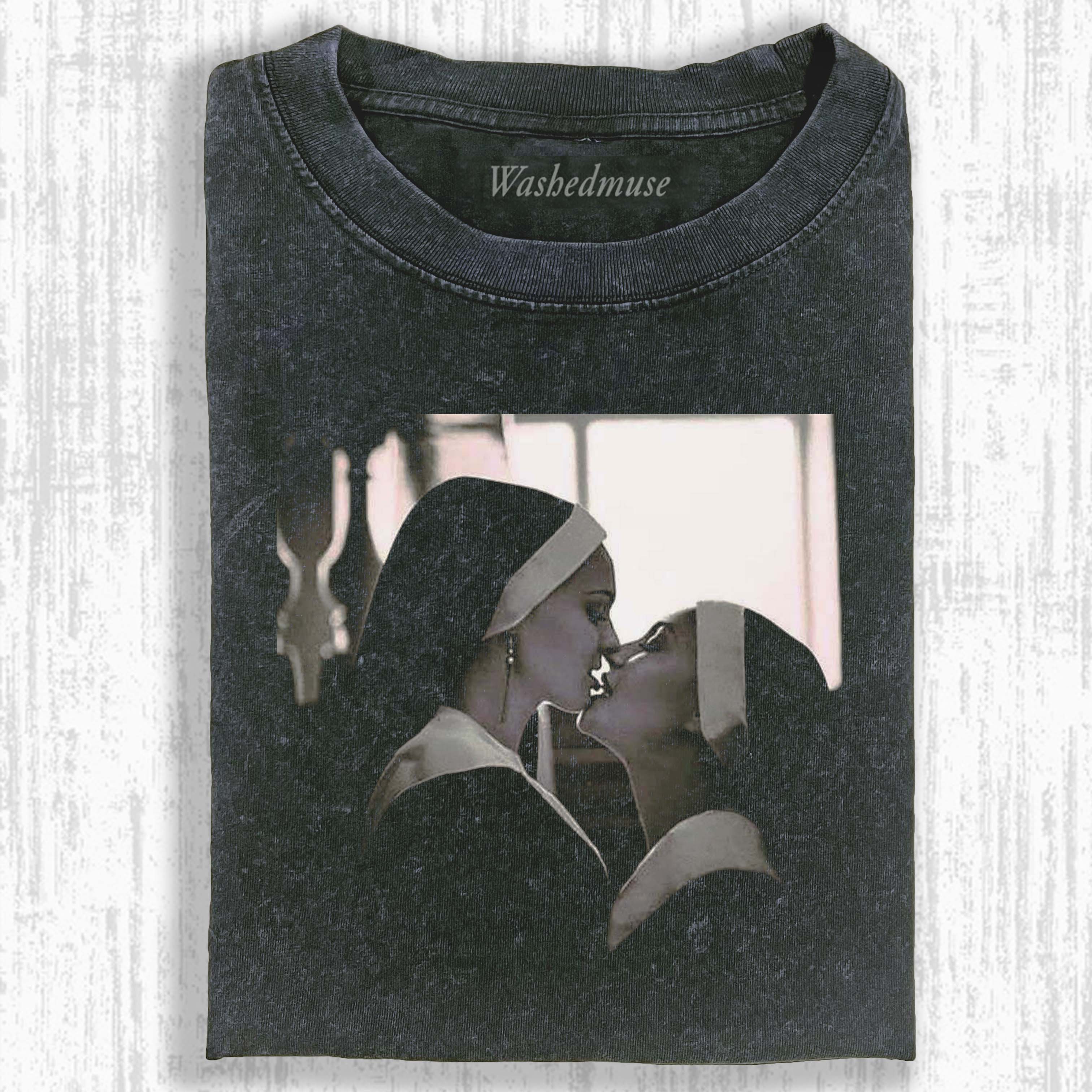 NUNS T-SHIRT