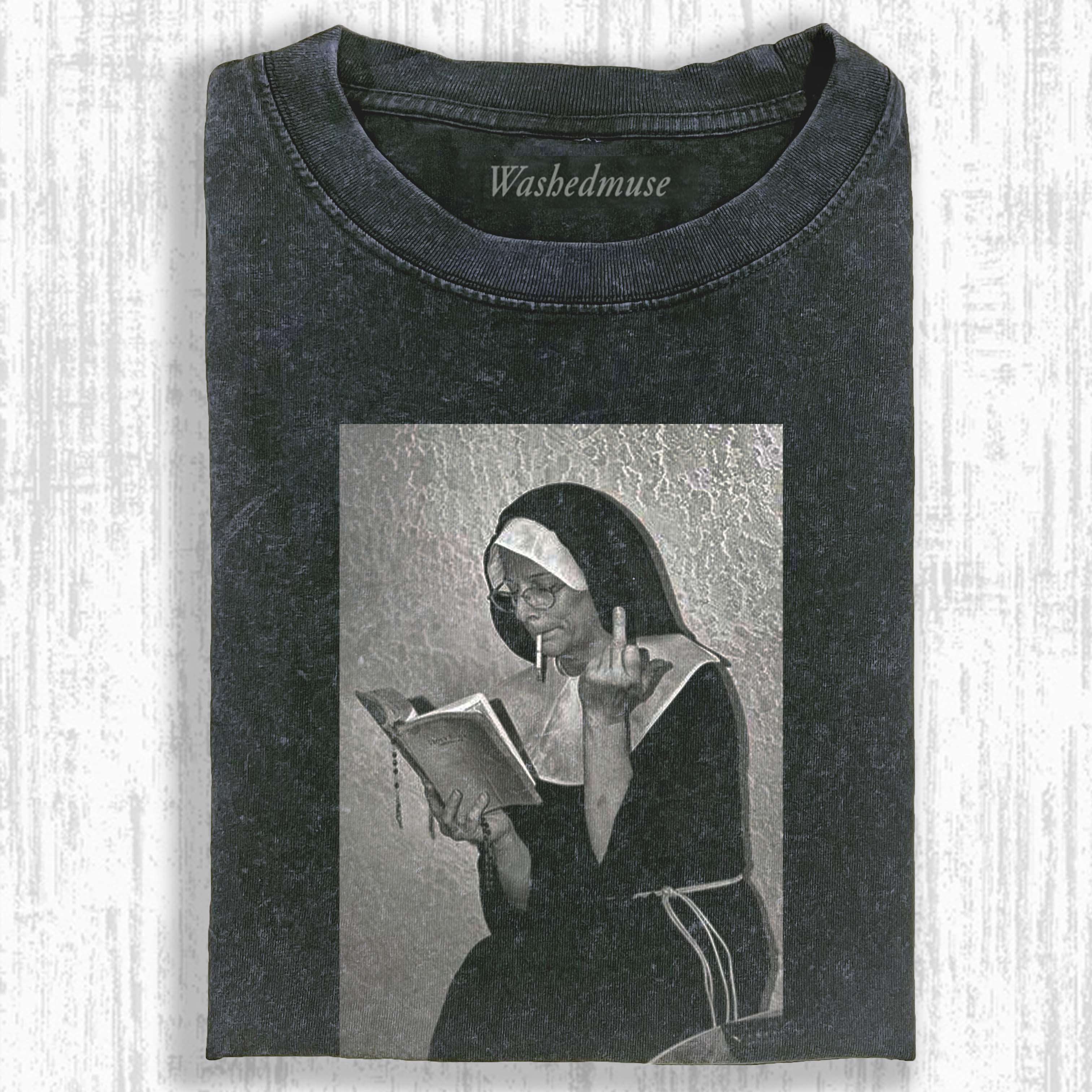 NUNS T-SHIRT